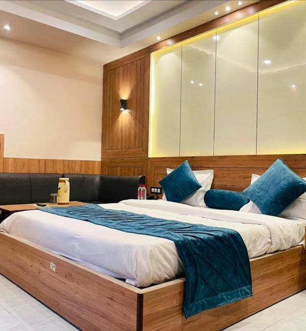 Hotel Shane Avadh , Ayodhya Buitenkant foto