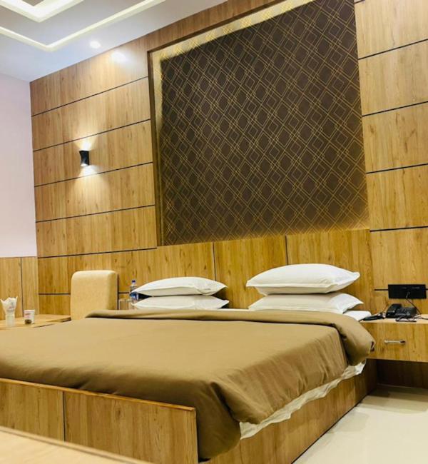 Hotel Shane Avadh , Ayodhya Buitenkant foto