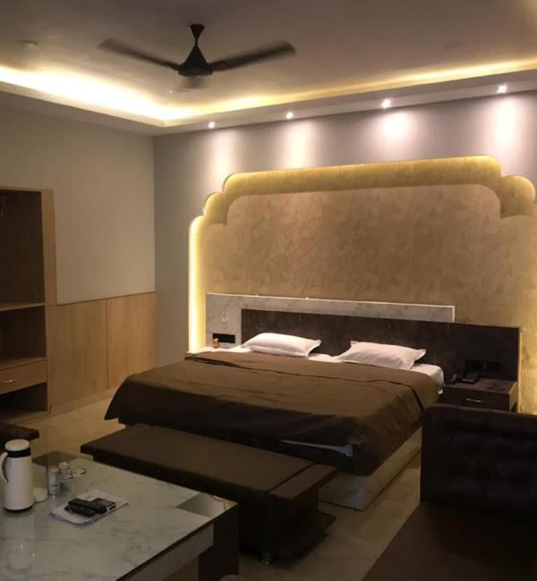 Hotel Shane Avadh , Ayodhya Buitenkant foto